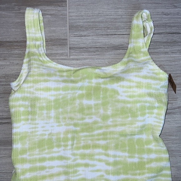 VS Pink Crinkle scoop one piece swimsuit lime tie dye size XL - Picture 4 of 8